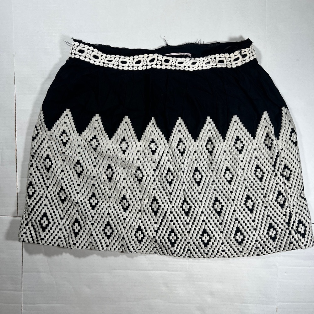 Romeo & Juliet Couture Skirt Sz M